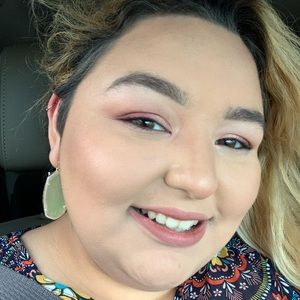 Meet your Posher, Aly